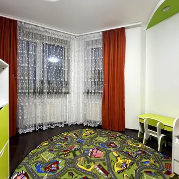 Миру вул., 41