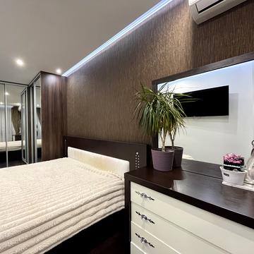 Миру вул., 41