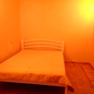 Анни Ахматової вул., 5