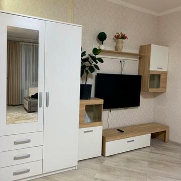 Миколи Бажана просп., 10