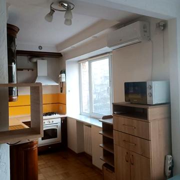 Берестейський просп. (Перемоги), 18