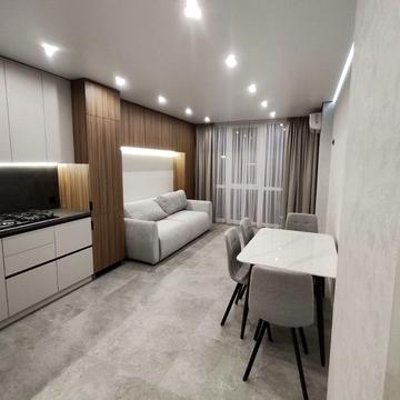 Героїв Миколаєва вул., (Будинок 6)