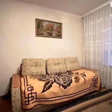 Максима Залізняка вул., 16