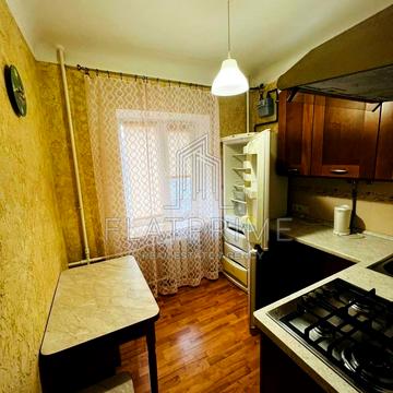 Смілянська вул., 1