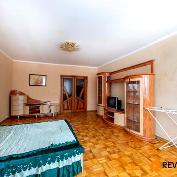 Миколи Голего вул. (Лебедєва-Кумача), 6