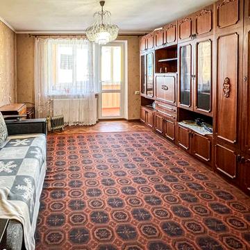 Михайла Старицького вул., 26