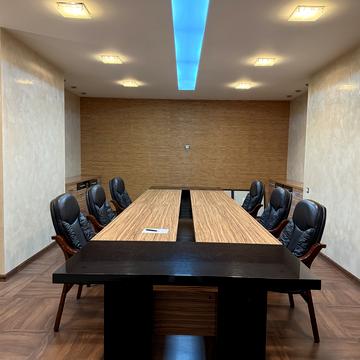 Літературна вул., 1а