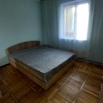 Миколи Бажана просп., 28