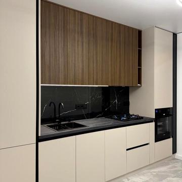 Августина Волошина вул., (Будинок 2)