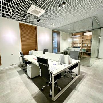 Набережна Перемоги вул., 112-Д