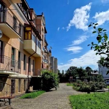 Фабрична вул., 53