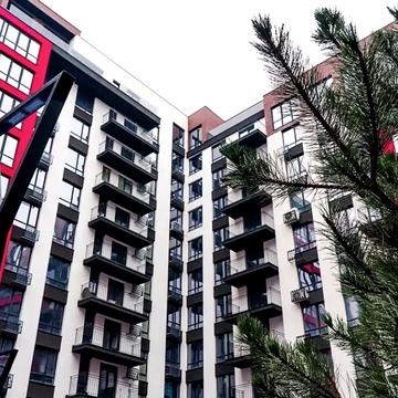 Романа Левицького вул., 4