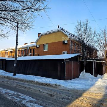 Араратська вул., 13