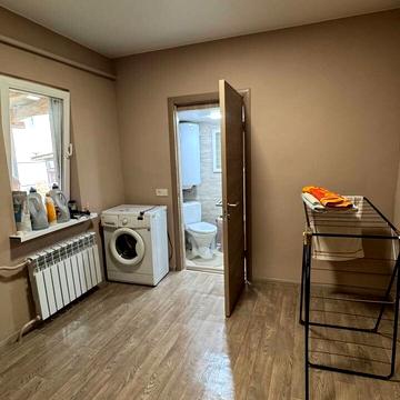 Університетська вул., 1