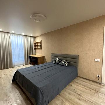 Євгена Коновальця вул., 37-А