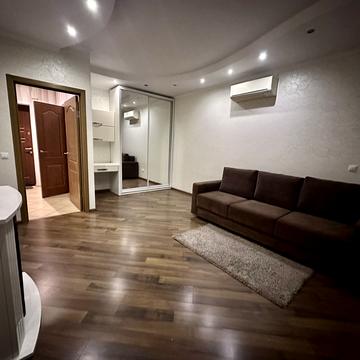 Єлизавети Чавдар вул., 3