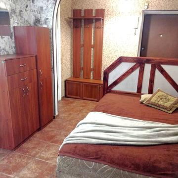 Верховинна вул., 81