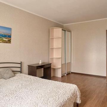 Софії Русової вул., 1