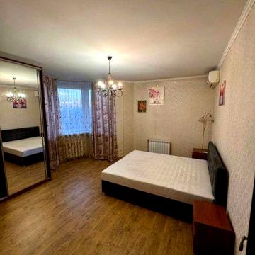 Сімї Стешенків вул. (Тимофія Строкача), 7