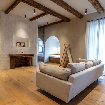 Ярославів Вал вул., 16