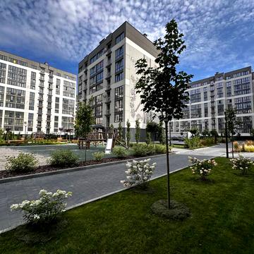 Олександра Довженка вул., (Будинок 10)