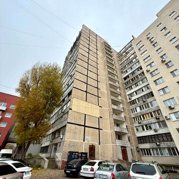 Набережна Перемоги вул., 124