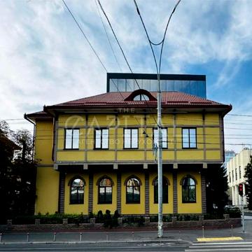 Генерала Алмазова вул. (Кутузова), 12