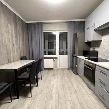 Бориса Гмирі вул., 18