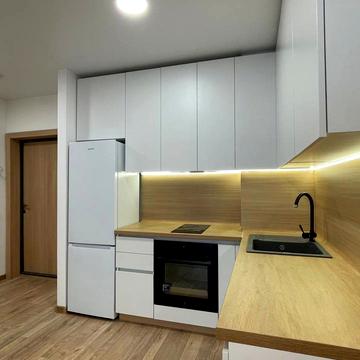 Космічна вул., 5