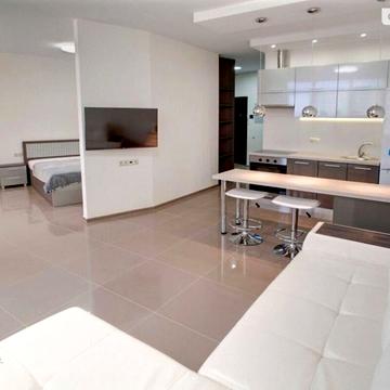 Володимира Івасюка просп. (Героїв Сталінграду), 2-Д