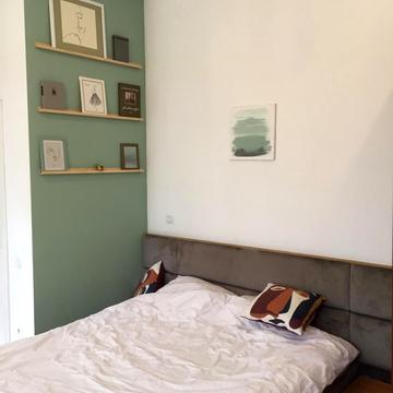 Леся Курбаса вул., 4