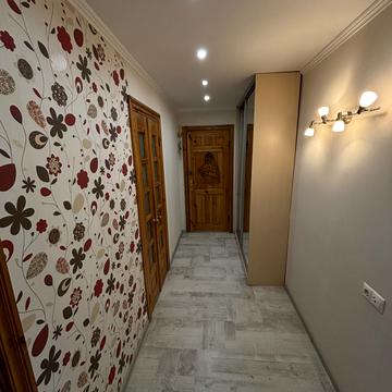 Крошенська вул., 8