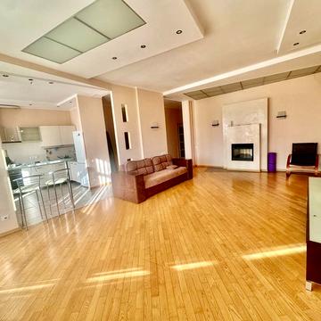 Лесі Українки бульв., 7-Б