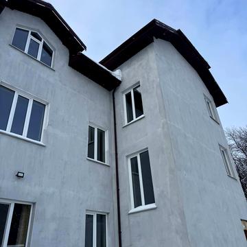 Світанкова вул., 16