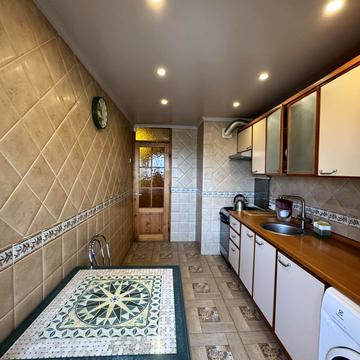 Богдана Хмельницького вул., 2