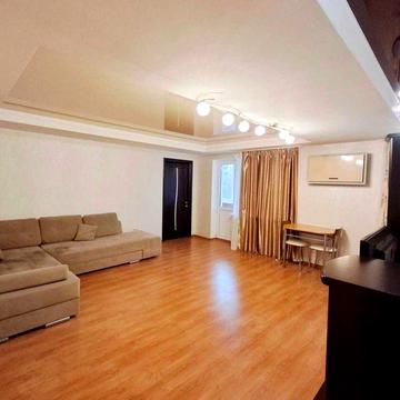 Велика Васильківська вул. (Червоноармійська), 85-87