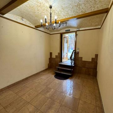 Юрія Мушака вул., 42