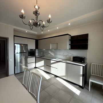 Перлинна вул., 6