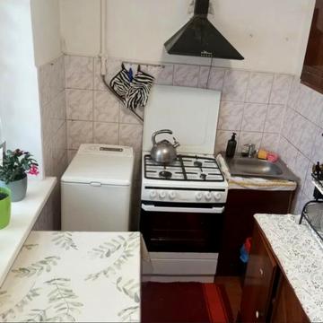 Ярослава Гашека вул., 8