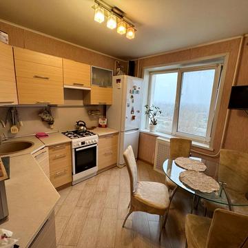 Вадима Жукова вул. (Бєляєва), 4