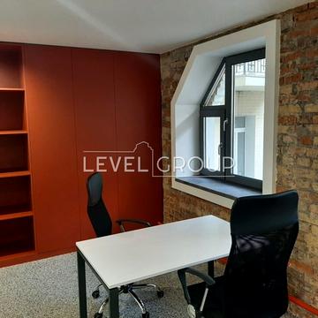 Воздвиженська вул., 60