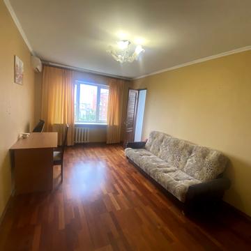 Парусна вул. (Героїв Сталінграду), 3