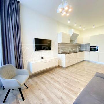 Джона Маккейна вул. (Івана Кудрі), 7