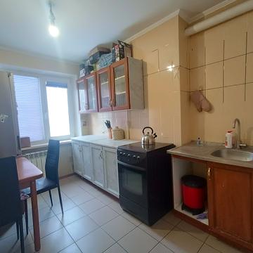 Набережна Перемоги вул., 78