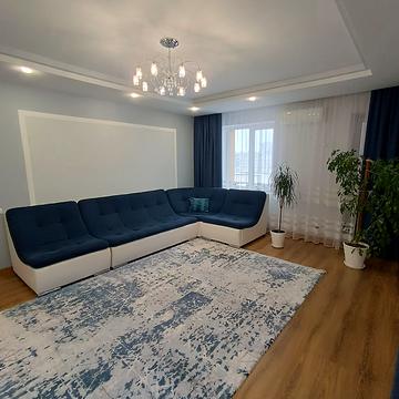 Михайла Лушпи просп., 2/1