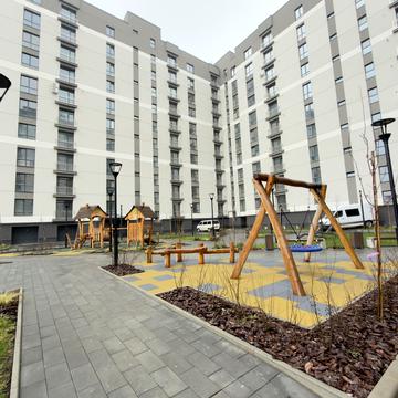 Олександра Довженка вул., 3