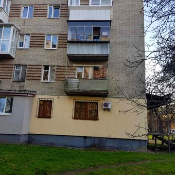 Володимира Великого вул. (Артема), 3