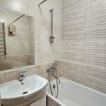 Миколи Міхновського вул., 10/2