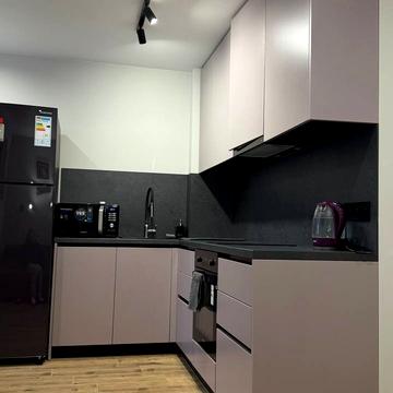 Олега Мудрака вул. (Генерала Наумова), 1-Б