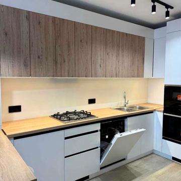 Карла Мікльоша вул., 20